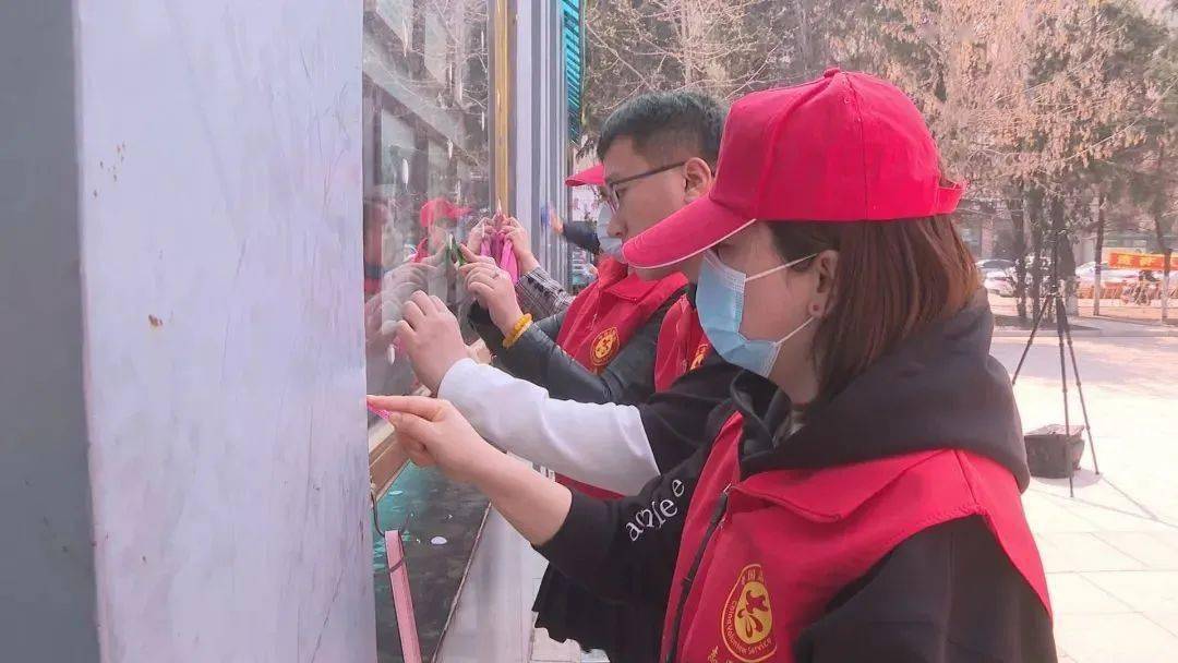 澳门与香港在全球化时代的新步伐，全面释义与落实的探讨（热评）